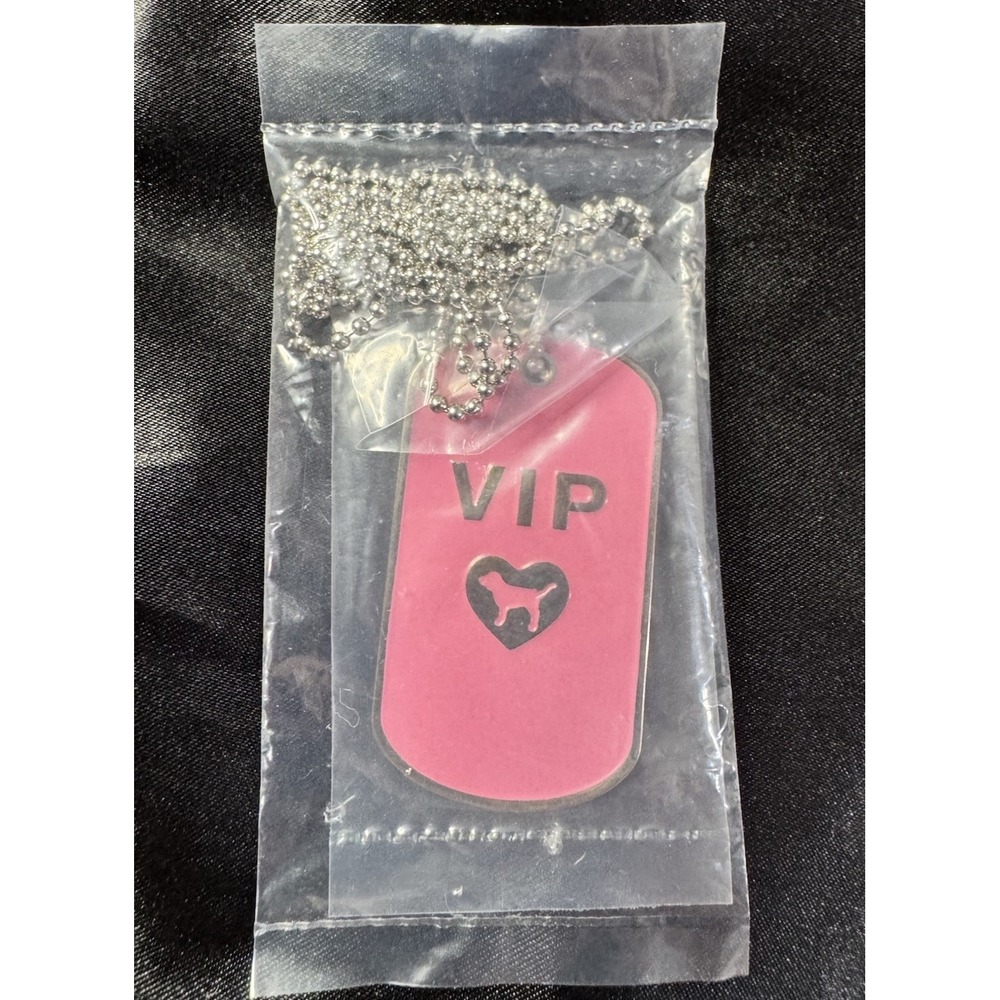 Vintage Y2K Victoria Secret PINK VIP Dog Tag Necklace LOVE PINK Sealed NIP RARE - Picture 2 of 2